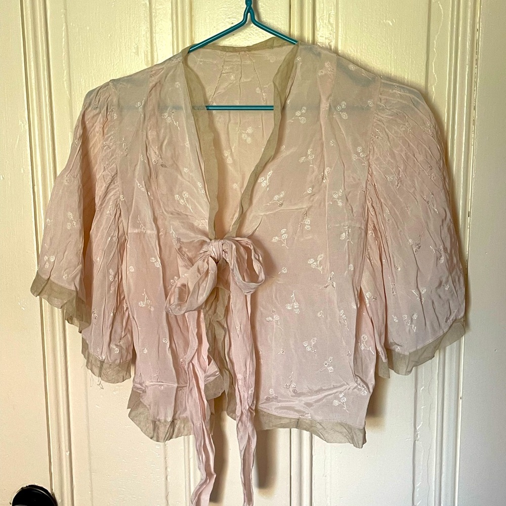 Vintage light pink bed coat. Bell sleeves